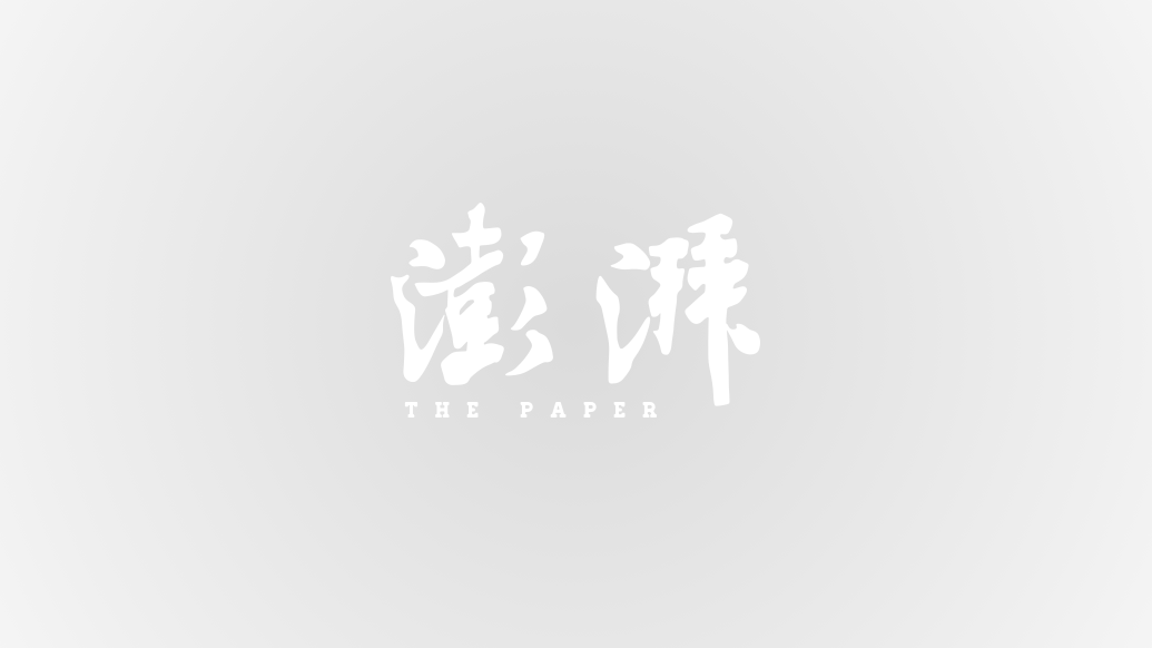 欽州交警出擊嚴(yán)查貨車(chē)，有車(chē)輛超載率高達(dá)233%